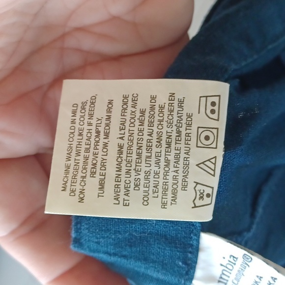 Columbia Blue Utility Hiking Wide Leg Capris, Size Medium - Picture 5 of 8